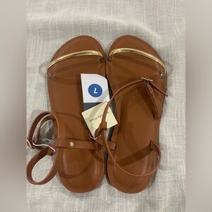 Universal Thread Tan Sandals with Gold Strap